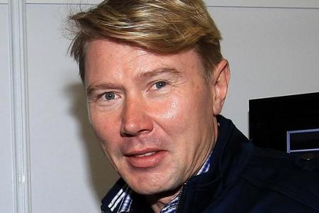 Mika Häkkinen:"Uno de los dos pilotos de Ferrari se irá al terminar la temporada"