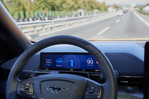 Probamos el Blue Cruise: Ford ha ganado la partida de conducir sin manos al Autopilot de Tesla