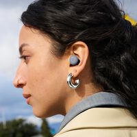 Con cancelación de ruido y sonido top: así son los auriculares de Google que van a volar por su descuentazo