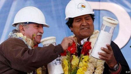 Bolivia inaugura una planta piloto para la fabricación de baterías de litio