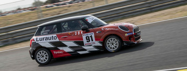 La Copa Lurauto MINI, vista desde dentro: vivimos la emoción de correr en coches a un precio asequible