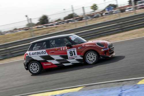 La Copa Lurauto MINI, vista desde dentro: vivimos la emoción de correr en coches a un precio asequible