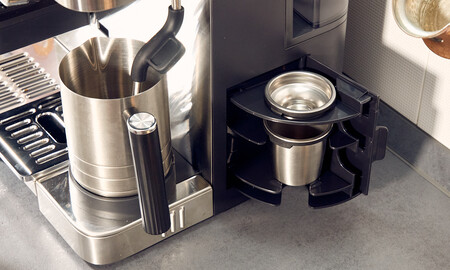 Analisis Ninja Luxe Cafe 8