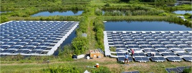 Instalar paneles solares sobre el agua parecía todo ventajas. Hasta que a alguien se le ha ocurrido comprobar que no es así 