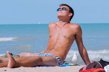 Disfruta de los beneficios del sol sin descuidar la piel