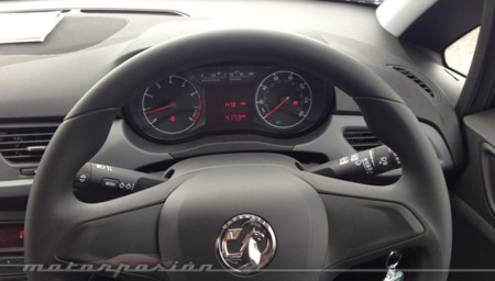 Conducir por la izquierda, ¿es realmente una odisea?