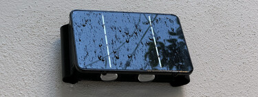 Quiero poner luces en la terraza pero no tengo enchufes y no quiero cables. Esta es la solución que he escogido