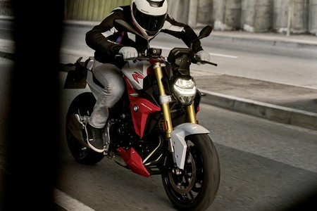 Bmw F 900 R 2020 006