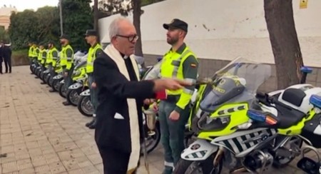 La Asociación Unificada de Guardias Civiles critica la bendición de las motos del cuerpo en Canarias