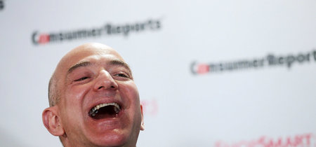 Jeff Bezos ya es más rico que Bill Gates al superar por primera vez los 100.000 millones de dólares gracias al Black Friday 