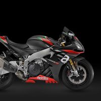 La Aprilia RSV4 1100 Factory viene con nueva suspensión electrónica y sigue con sus descomunales 217 CV