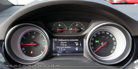 Opel Astra 2015 contacto