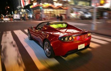 ¿Quieres un Tesla Roadster? tienes solamente dos meses