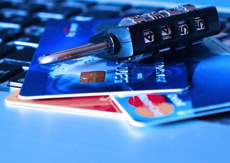 Santander, Bankia y otros bancos no te van a pedir tus datos por un nuevo servicio de seguridad: es una campaña de 'phishing'