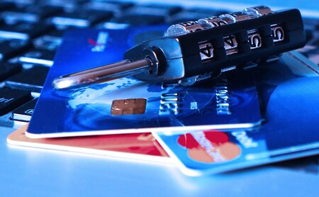Santander, Bankia y otros bancos no te van a pedir tus datos por un nuevo servicio de seguridad: es una campaña de 'phishing'
