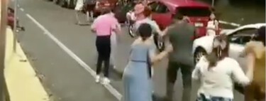 En Michoacán encontraron la solución al aburrimiento en el tráfico, tras horas parados: bajar de sus autos y Payaso de Rodeo