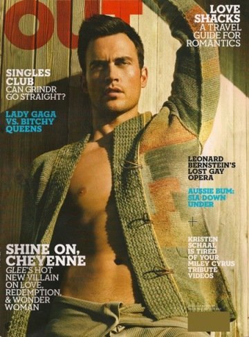 Cheyenne Jackson pa' pegarle un muerdo en la revista Out