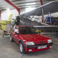 El Peugeot 205 cumple 40 años, y todavía somos muchos los que le diríamos: "Contigo al fin del mundo"