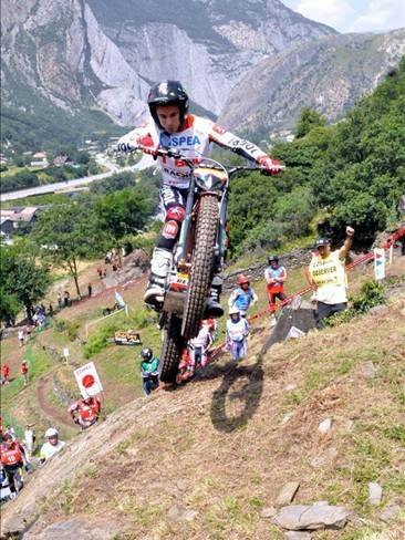 Toni Bou vence en Francia y se encuentra a un paso del título