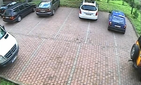 Cómo no sacar un coche de la plaza de aparcamiento, por el amor de dios