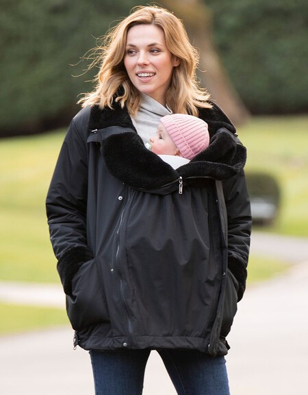 Salma Black V3 01 Lead