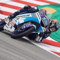 Gabriel Rodrigo lidera unos accidentados entrenamientos libres de Moto3 en Brno