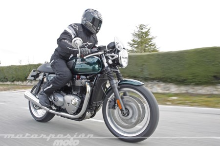 Prueba de la gama Modern Classic de Triumph 