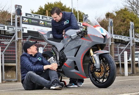 John Mcguinness Michael Dunlop Iomtt 2018 4