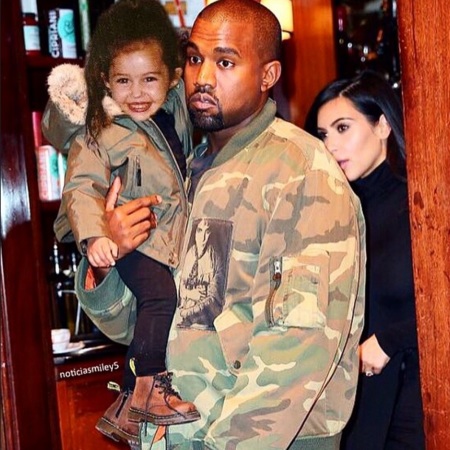 Que alguien me explique las últimas fotos de Miley Cyrus en Instagram a lo North West