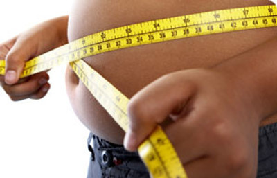 ¿Por qué acumulamos grasa en el abdomen? ¿Cómo reducirla?