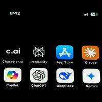 Las IAs tienen favoritismos a la hora de contratar: prefieren a los candidatos que las han usado para crear sus currículums 