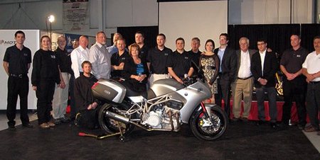 Motus MST, equipo de desarrollo