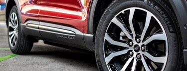 Medidas, índices y códigos: todo lo que hay que revisar en los neumáticos al comprar un coche usado 