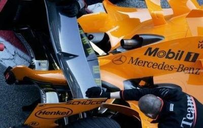 McLaren MP4-21, empiezan los problemas