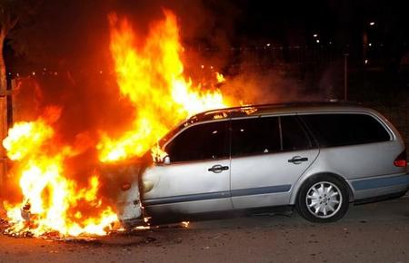 qué-hacer-si-tu-auto-se-incendia_(1).jpg