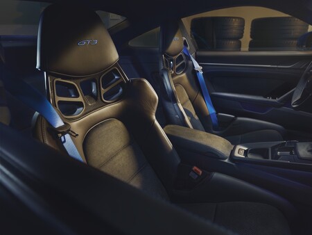 Porsche 911 GT3 2021 27