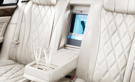 Bentley está diseñando interiores hechos de setas y medusas para sus clientes veganos