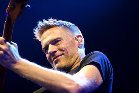 El cantante (y fotógrafo) canadiense Bryan Adams será el encargado de elaborar el Calendario Pirelli 2022