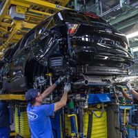 Ford Almussafes lucha por sobrevivir: se enfrenta a la fábrica alemana de Saarlouis para poder producir un coche eléctrico 