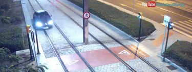 El vídeo de la surrealista pillada en Málaga: circula por las vías del metro triplicando la tasa de alcohol y revienta tres ruedas
