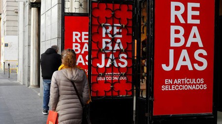 Las rebajas de Enero son cosas de boomers: cómo el black friday global se ha comido la tradición en España