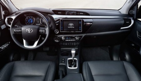Toyota Hilux 2016 Interior