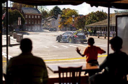 El nuevo Gymkhana de Travis Pastrana a bordo del Hoonigan WRX STI es un festín de acrobacias y olor a caucho quemado 16 Gymkhana Travis Pastrana Hoonigan Wrx Sti 9