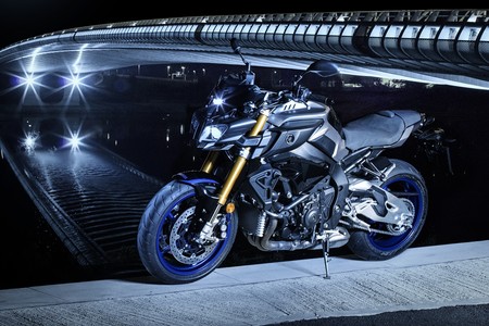 Yamaha MT-10 SP: aún más radical, aún más oscura