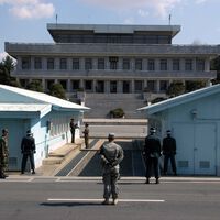A Coreia do Sul acaba de estender a mão à Coreia do Norte com um gesto histórico: desligar a música de seus alto-falantes 