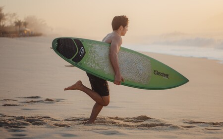 Las mejores tablas de paddle surf y sus accesorios para disfrutar del verano