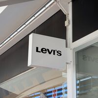 Amazon liquida de 100 a menos de 46 euros los vaqueros Levi's que sientan como un guante para lucir a diario