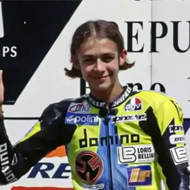 Há trinta anos, um jovem criou uma lenda com uma Aprilia RS125R, ostentando o número 46. Hoje, ela está à venda 