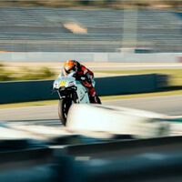 KTM quiere asaltar el mundial de Superbikes. Y ya está probando en Valencia la moto que han preparado para conseguirlo 