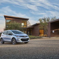 Los primeros Chevrolet Bolt EV ya han salido de fábrica, para intentar batir a Tesla